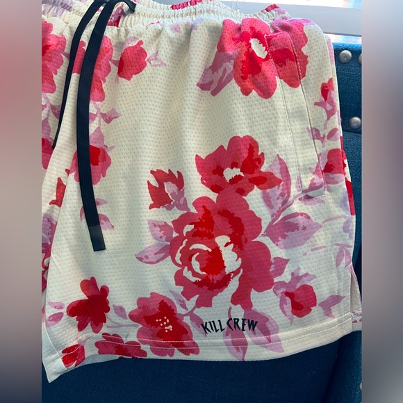 MUAY THAI SHORTS (MID THIGH CUT) FLORAL - CREAM - Picture 5 of 6